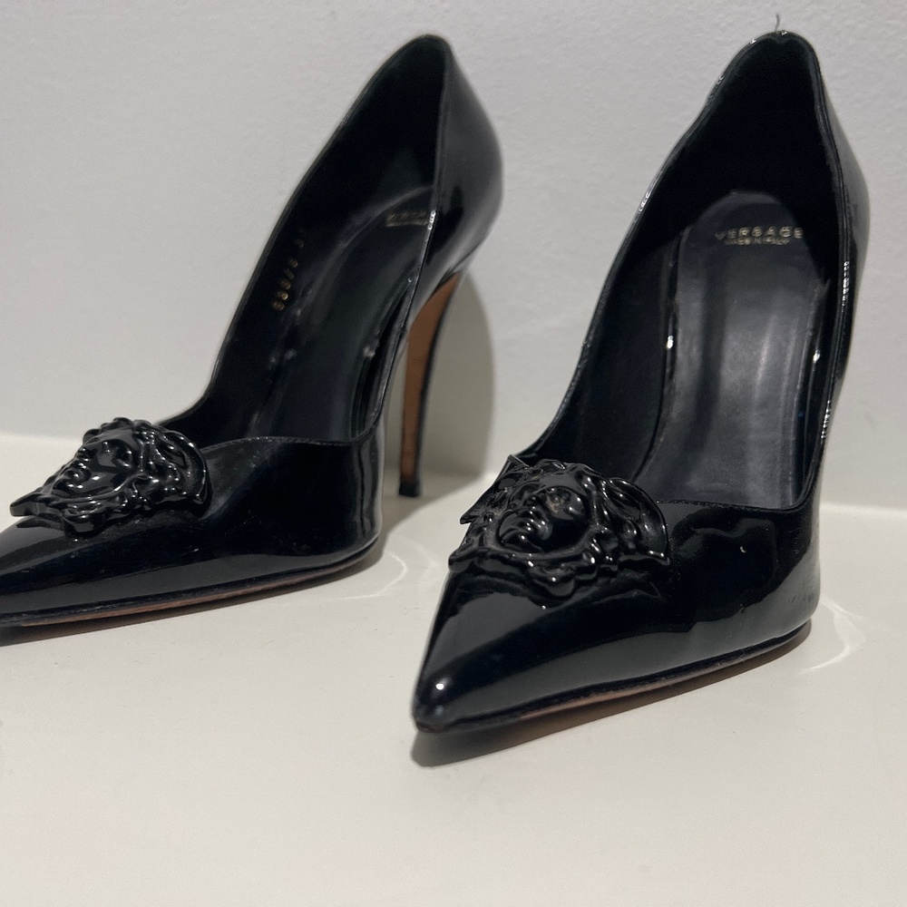 Versace heels size 37